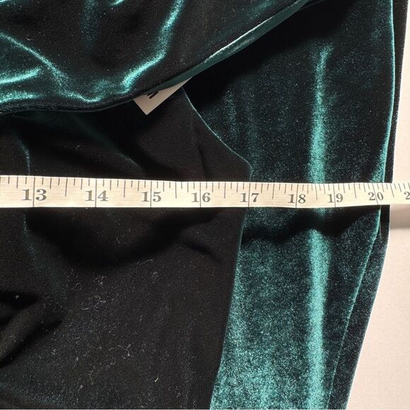 Revelry Bardot Velvet Emerald Green Dress Size 8 - Picture 4 of 7